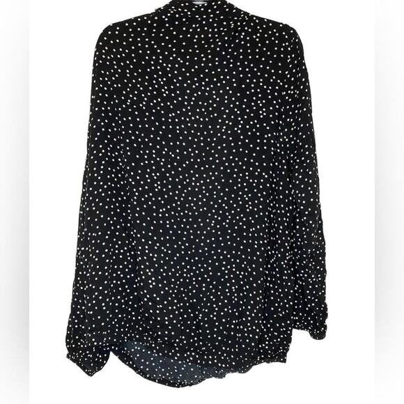 Torrid Black White Polka Dot Chiffon Mock Neck V-Neckline Surplice Blouse - Picture 7 of 7